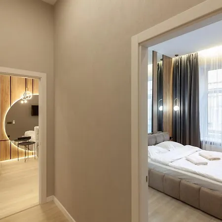 Royal On Voloshyna 2