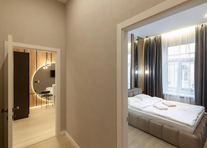 Royal On Voloshyna 2